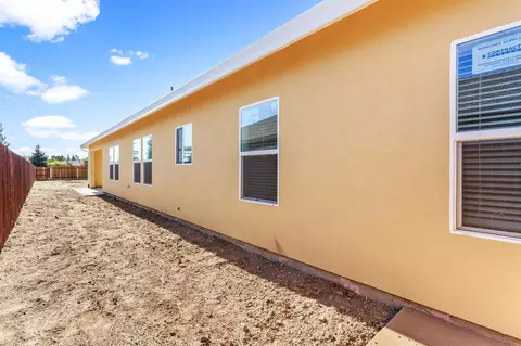 Exterior - 4426 Sundari Ave, Olivehurst, CA 95961 photo 6 of 14