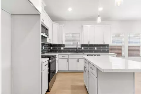 Kitchen - 4426 Sundari Ave, Olivehurst, CA 95961 photo 1 of 5