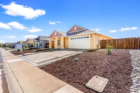 Exterior - 4426 Sundari Ave, Olivehurst, CA 95961 photo 2 of 14