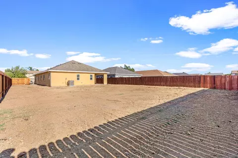 Exterior - 4426 Sundari Ave, Olivehurst, CA 95961 photo 12 of 14