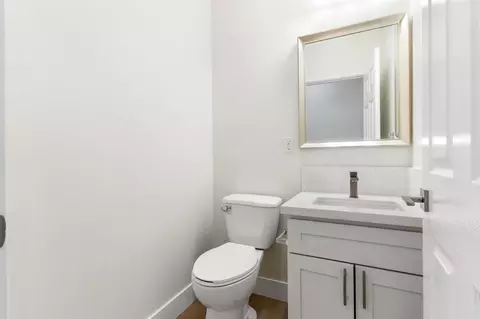 Bath - 4426 Sundari Ave, Olivehurst, CA 95961 photo 1 of 3