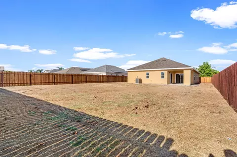Exterior - 4426 Sundari Ave, Olivehurst, CA 95961 photo 10 of 14