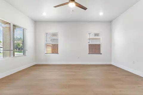 Living - 4426 Sundari Ave, Olivehurst, CA 95961 photo 2 of 13