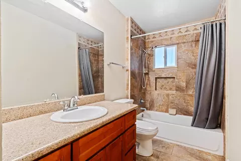 Bath - 3228 Kathy Ave, Modesto, CA 95355 photo 2 of 3