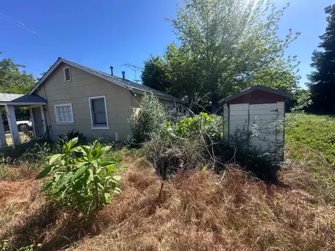 Exterior - 996 Gilstrap, Gridley, CA 95948 photo 2 of 9