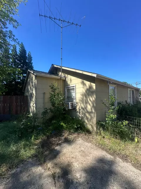 Exterior - 996 Gilstrap, Gridley, CA 95948 photo 7 of 9