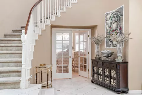Entry Way - 935 Shortland Cir, Manteca, CA 95337 photo 9 of 13