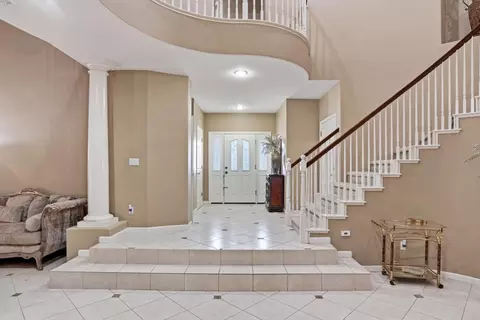 Entry Way - 935 Shortland Cir, Manteca, CA 95337 photo 5 of 13