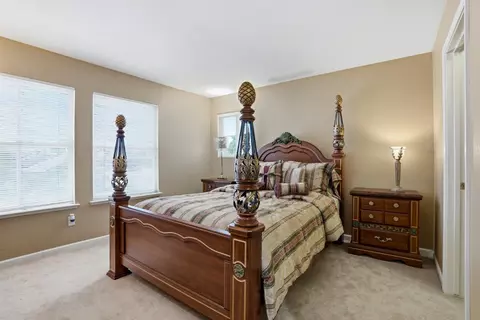 Bedroom - 935 Shortland Cir, Manteca, CA 95337 photo 4 of 5
