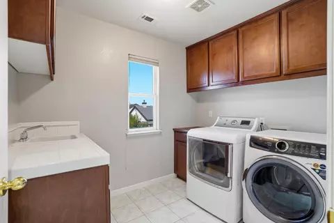 Other - 935 Shortland Cir, Manteca, CA 95337 photo 10 of 11