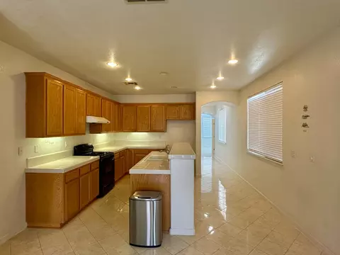 Kitchen - 15799 Grayson Rd, Lathrop, CA 95330 photo 1 of 5