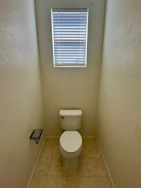 Bath - 15799 Grayson Rd, Lathrop, CA 95330 photo 6 of 6