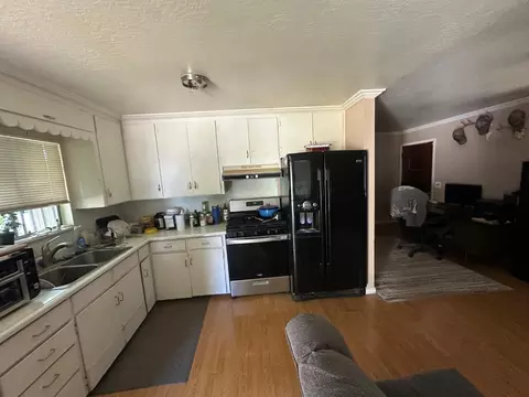 Kitchen - 1059 Indiana, Gridley, CA 95948 photo 6 of 7