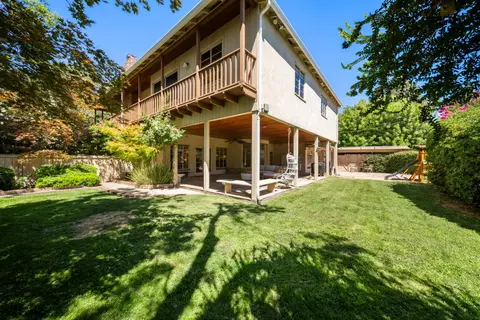 Exterior - 300 El Rio Ave, Modesto, CA 95354 photo 6 of 8