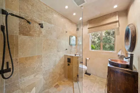 Bath - 300 El Rio Ave, Modesto, CA 95354 photo 1 of 3