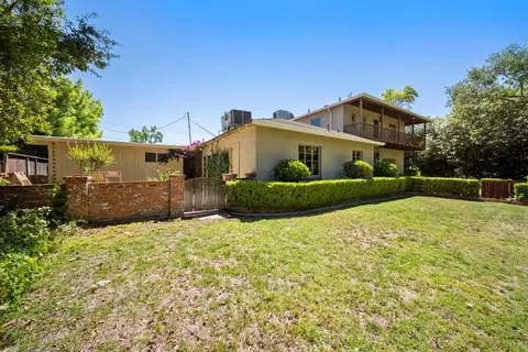 Exterior - 300 El Rio Ave, Modesto, CA 95354 photo 4 of 8