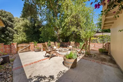 Exterior - 300 El Rio Ave, Modesto, CA 95354 photo 5 of 8