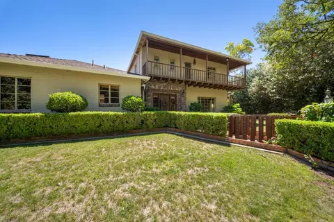 Exterior - 300 El Rio Ave, Modesto, CA 95354 photo 3 of 8