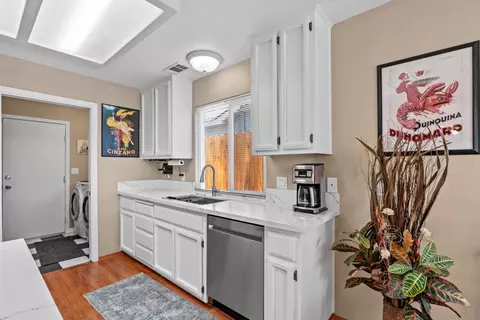 Kitchen - 585 Morgan Ct, Merced, CA 95341 photo 6 of 7