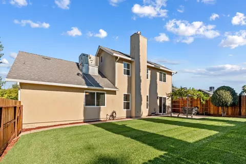 Exterior - 585 Morgan Ct, Merced, CA 95341 photo 7 of 10