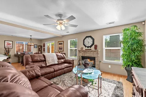 Living - 585 Morgan Ct, Merced, CA 95341 photo 1 of 4