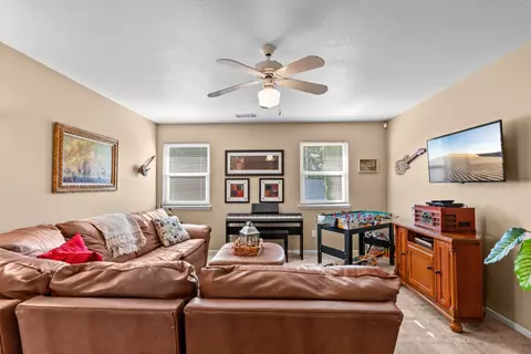 Living - 585 Morgan Ct, Merced, CA 95341 photo 4 of 4