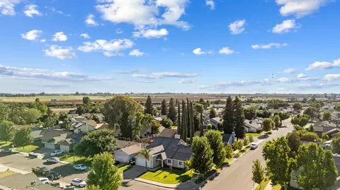 View/Area - 585 Morgan Ct, Merced, CA 95341 photo 4 of 11