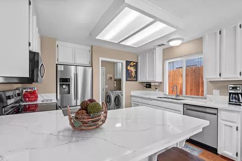 Kitchen - 585 Morgan Ct, Merced, CA 95341 photo 7 of 7