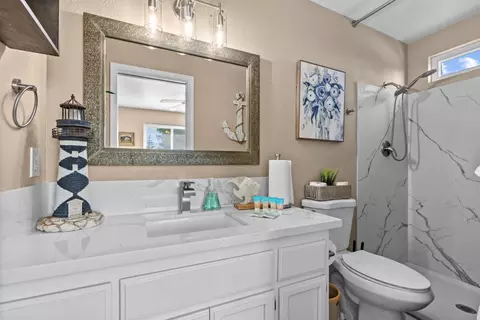 Bath - 585 Morgan Ct, Merced, CA 95341 photo 4 of 4