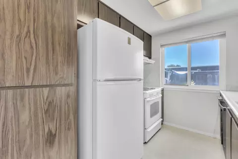 Kitchen - 4030 Knoll Top Ct, Carmichael, CA 95608 photo 3 of 3