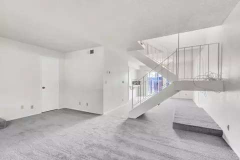 Living - 4030 Knoll Top Ct, Carmichael, CA 95608 photo 1 of 3