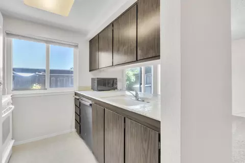 Kitchen - 4030 Knoll Top Ct, Carmichael, CA 95608 photo 1 of 3