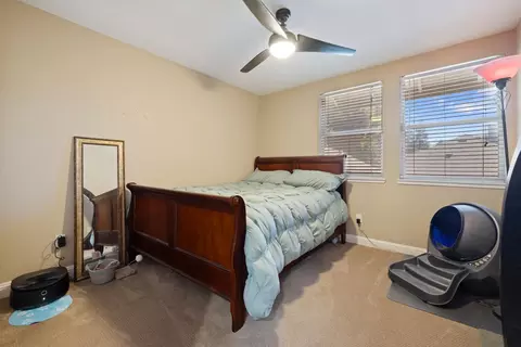 Bedroom - 1900 Lakeshore Dr, Modesto, CA 95355 photo 3 of 4