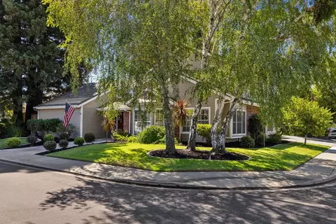 Exterior - 1900 Lakeshore Dr, Modesto, CA 95355 photo 3 of 8