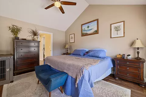 Bedroom - 1900 Lakeshore Dr, Modesto, CA 95355 photo 1 of 4