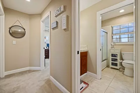 Entry Way - 1900 Lakeshore Dr, Modesto, CA 95355 photo 12 of 14