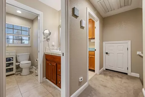 Entry Way - 1900 Lakeshore Dr, Modesto, CA 95355 photo 11 of 14