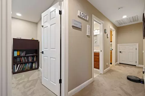 Entry Way - 1900 Lakeshore Dr, Modesto, CA 95355 photo 14 of 14