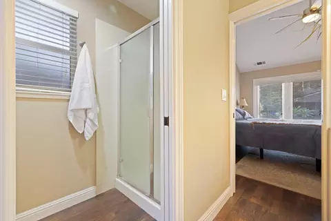 Entry Way - 1900 Lakeshore Dr, Modesto, CA 95355 photo 5 of 14