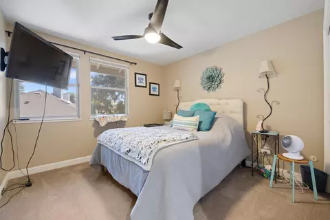 Bedroom - 1900 Lakeshore Dr, Modesto, CA 95355 photo 4 of 4