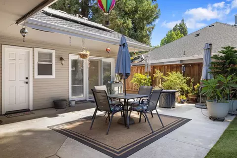 Exterior - 1900 Lakeshore Dr, Modesto, CA 95355 photo 6 of 8