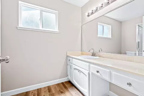 Bath - 2104 Mable Ave, Modesto, CA 95355 photo 1 of 3
