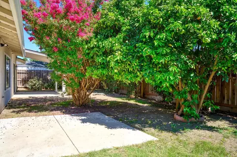 Exterior - 2104 Mable Ave, Modesto, CA 95355 photo 7 of 11