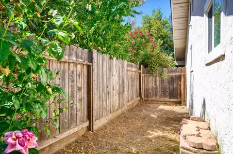 Exterior - 2104 Mable Ave, Modesto, CA 95355 photo 11 of 11