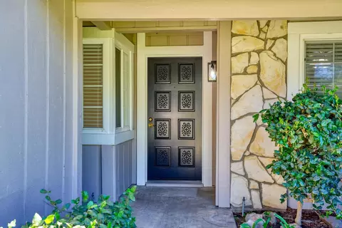 Entry Way - 2104 Mable Ave, Modesto, CA 95355 photo 1 of 3