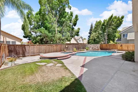 Exterior - 1315 Eagle St, Tracy, CA 95376 photo 5 of 9
