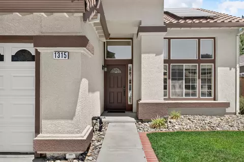 Exterior - 1315 Eagle St, Tracy, CA 95376 photo 4 of 9