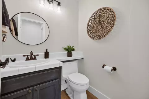 Bath - 1315 Eagle St, Tracy, CA 95376 photo 1 of 5