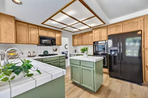Kitchen - 1315 Eagle St, Tracy, CA 95376 photo 3 of 5