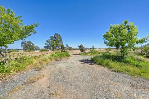 9472 Rogers Rd, Sacramento, CA 95829